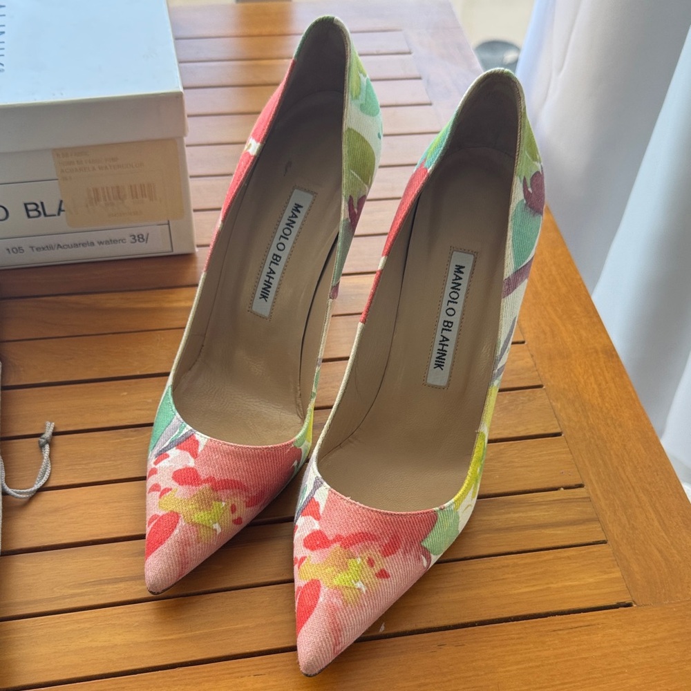 Manolo Blahnik White Shoe Box